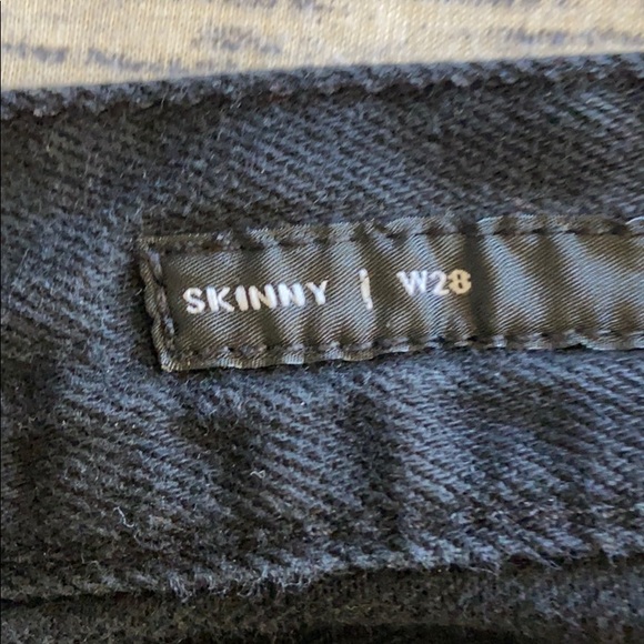 PacSun ripped jean shorts - Picture 3 of 6